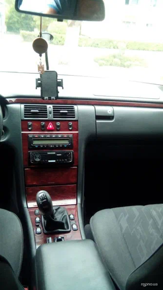 Mercedes-Benz E-Клас 2001 - 11