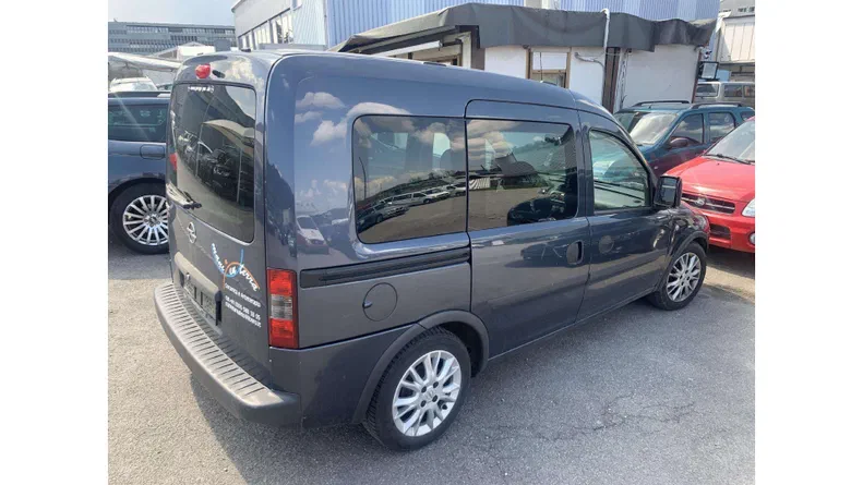 Opel Combo 2009