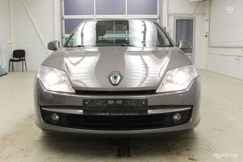 Renault Laguna 2008 - 9