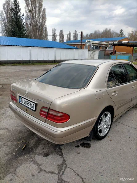 Mercedes-Benz E-Класс 2000