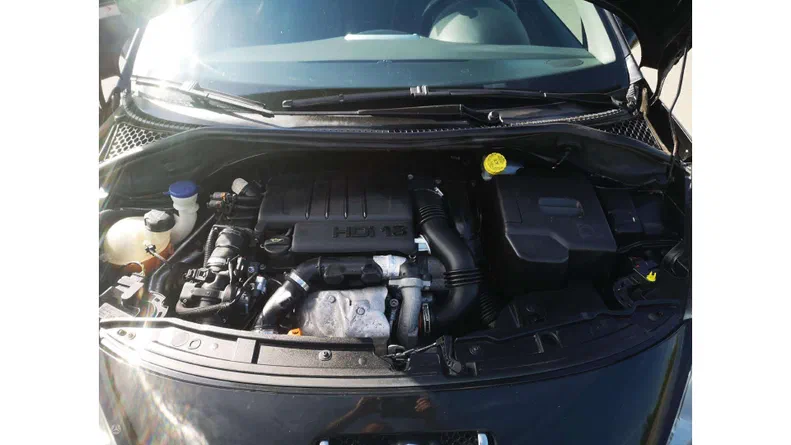 Peugeot 207 2010 - 9