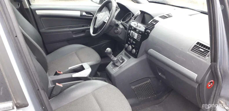 Opel Zafira 2009 - 5