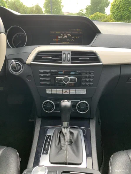 Mercedes-Benz C-Клас 2011 - 8