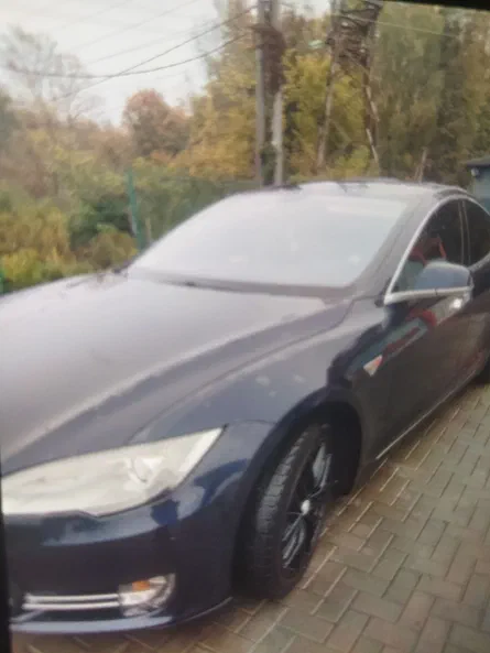 Tesla Model S 2014