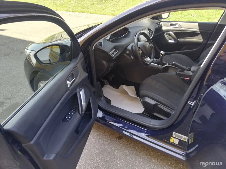 Peugeot 308 2015 - 13