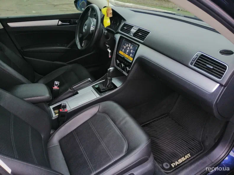 Volkswagen Passat 2012