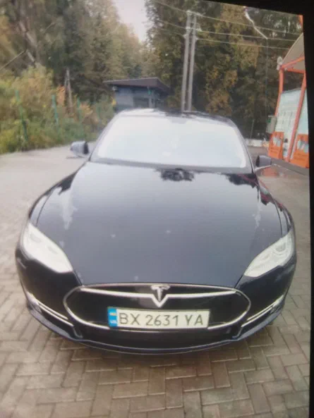Tesla Model S 2014