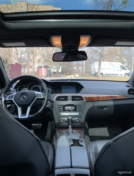 Mercedes-Benz C-Клас 2012 - 15