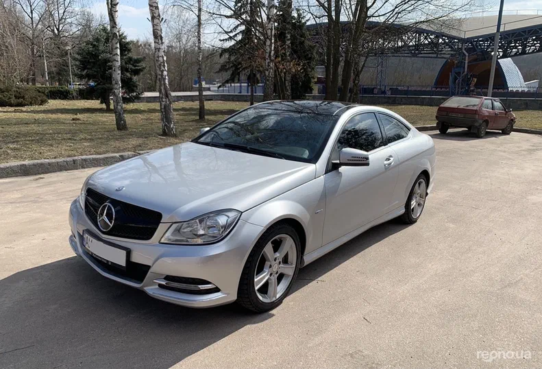 Mercedes-Benz C-Клас 2012 - 26