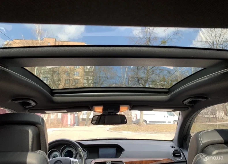 Mercedes-Benz C-Клас 2012 - 17