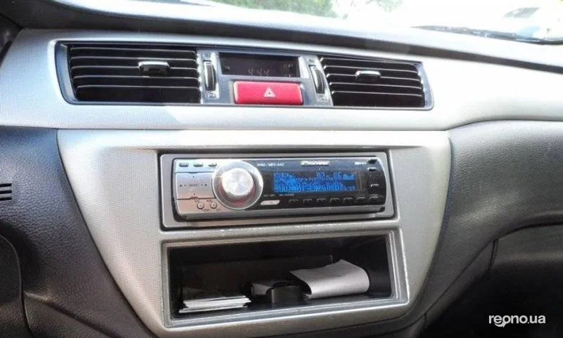 Mitsubishi Lancer 2006 - 9