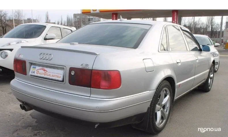 Audi A8 1999 - 12
