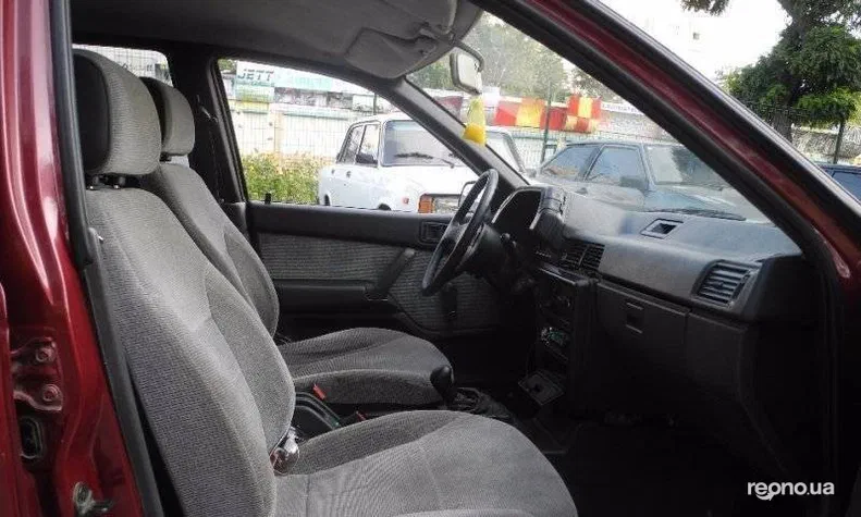 Mitsubishi Lancer 1990 - 6