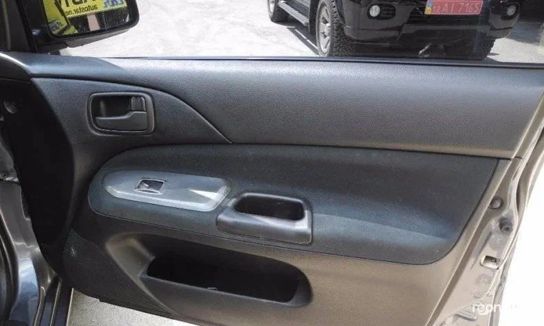 Mitsubishi Lancer 2007 - 17