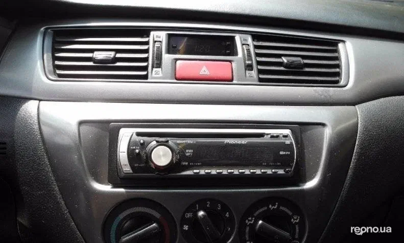 Mitsubishi Lancer 2007 - 3