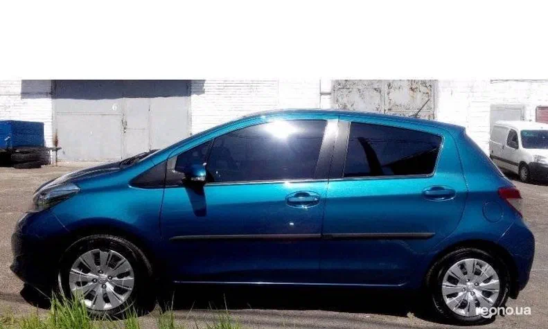 Toyota Yaris 2012 - 8