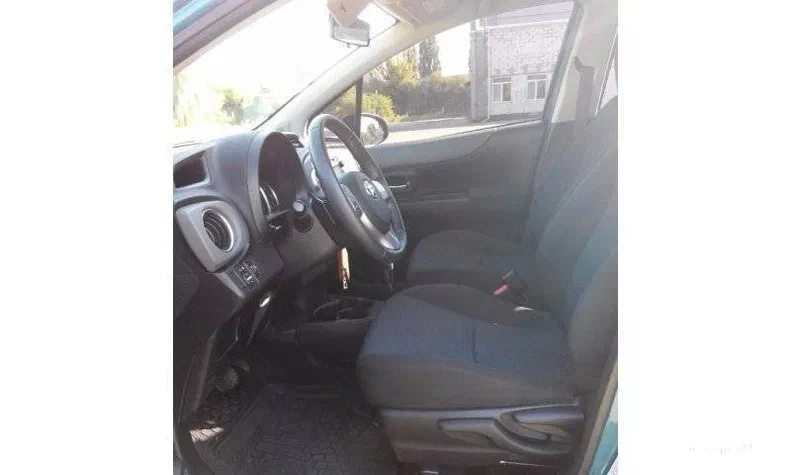 Toyota Yaris 2012 - 0
