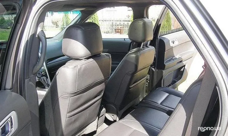 Ford Explorer 2011