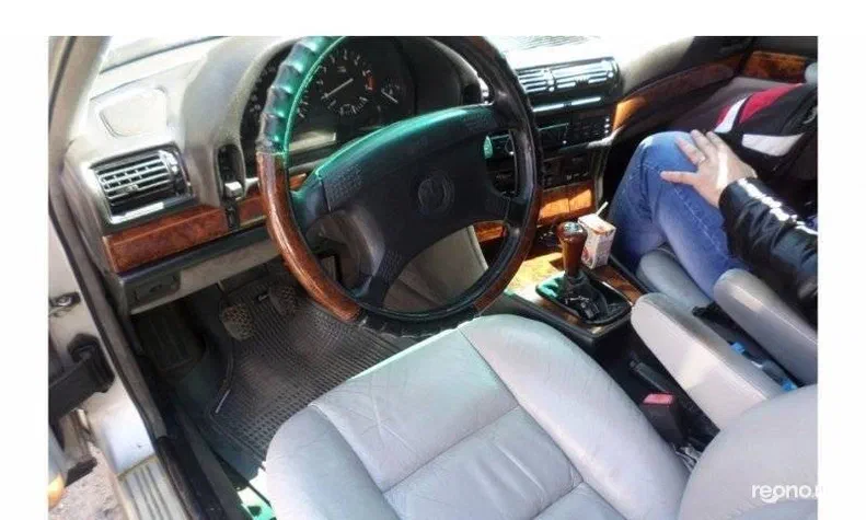 BMW 7 серія 1993 - 1