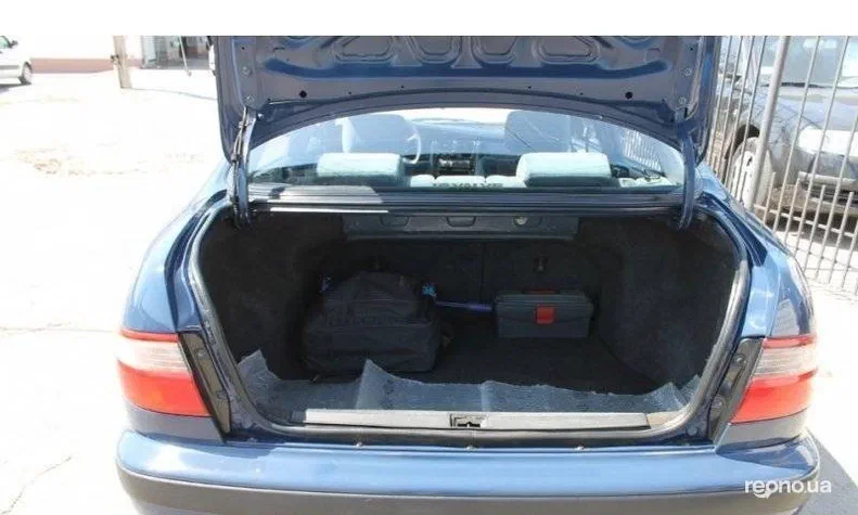 Toyota Carina 1994 - 6