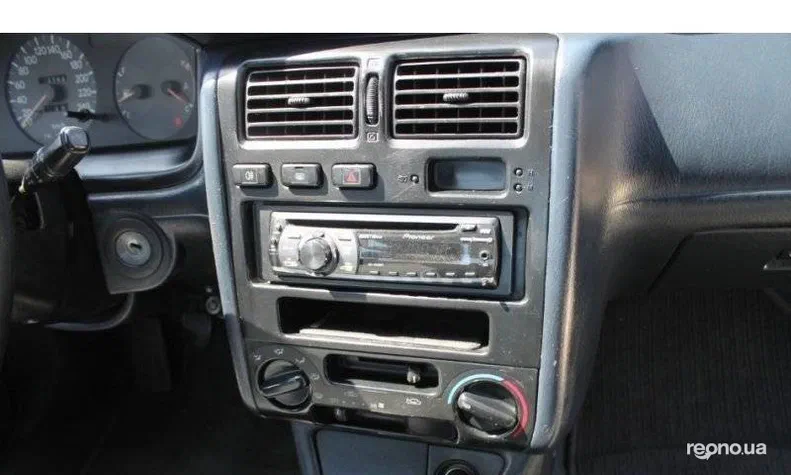 Toyota Carina 1994 - 4