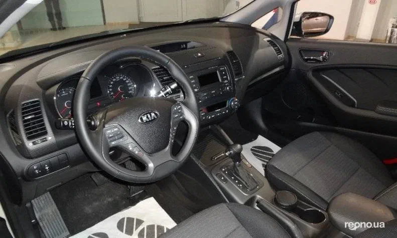 Kia Cerato 2013 - 5