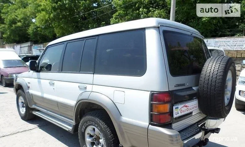 Mitsubishi Pajero 1996 - 10