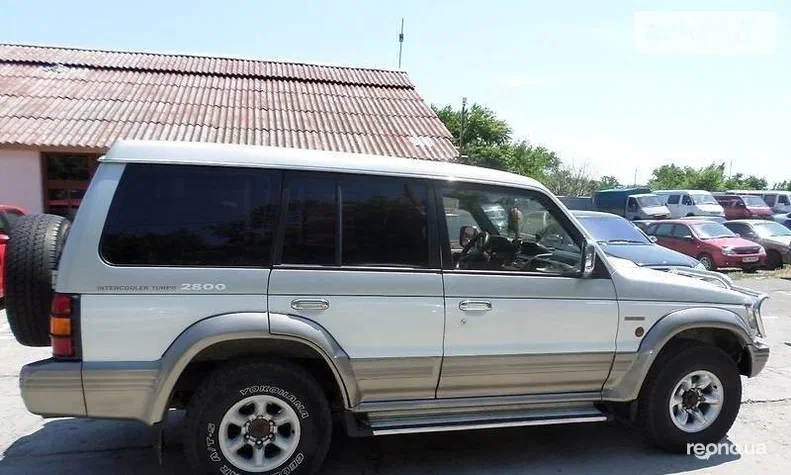 Mitsubishi Pajero 1996 - 11