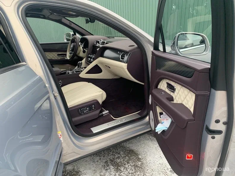 Bentley Continental 2021 - 8