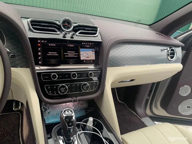 Bentley Continental 2021 - 12