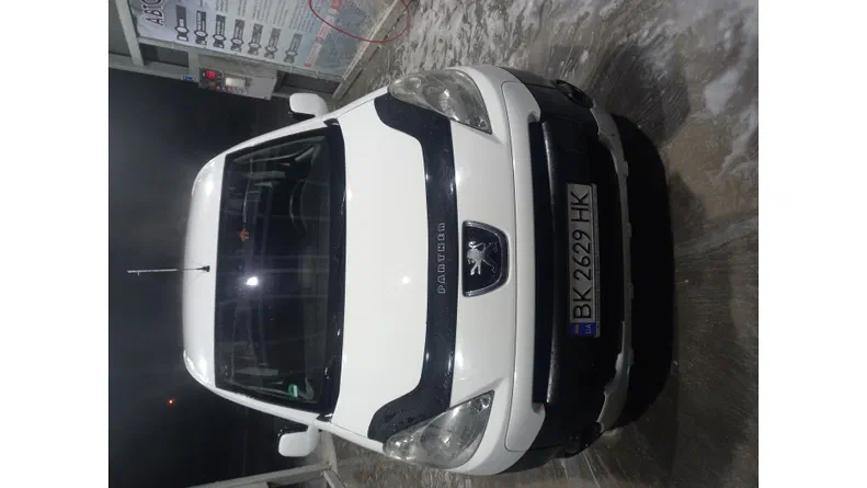 Peugeot Partner 2008 - 13