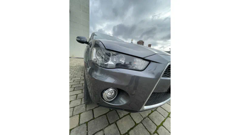 Mitsubishi Outlander 2011 - 22