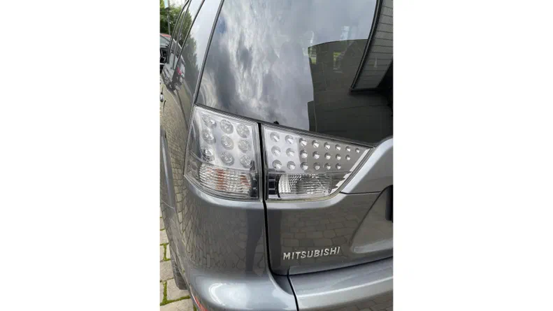Mitsubishi Outlander 2011