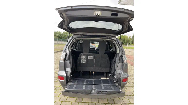 Mitsubishi Outlander 2011 - 14