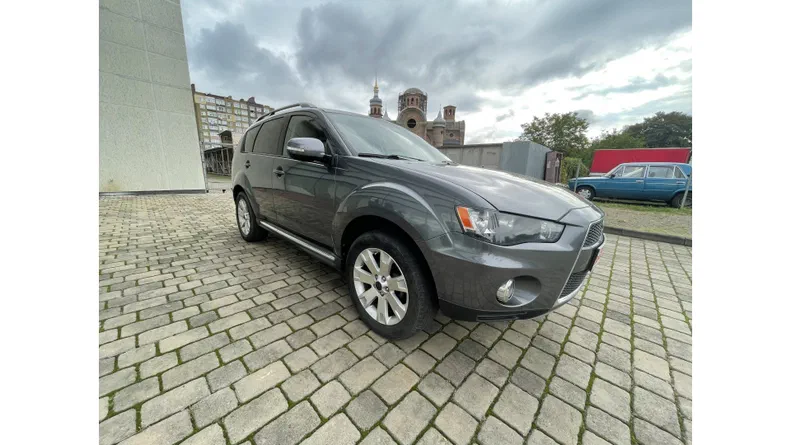 Mitsubishi Outlander 2011 - 24