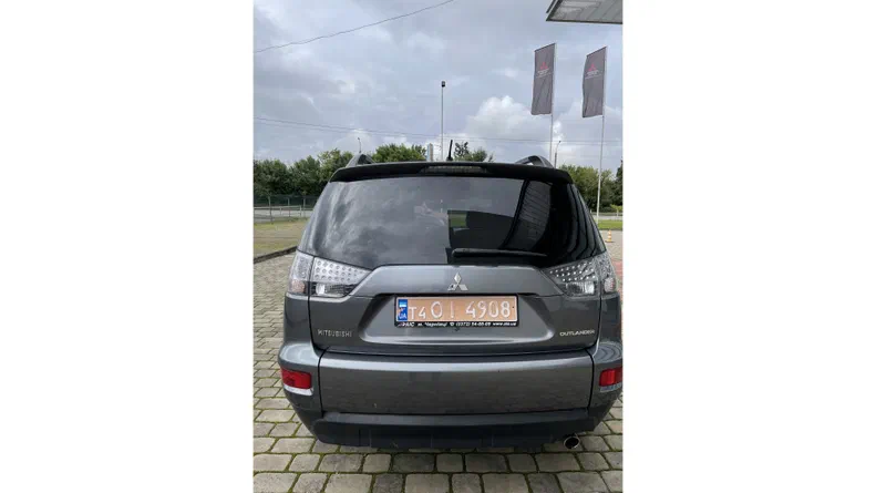 Mitsubishi Outlander 2011