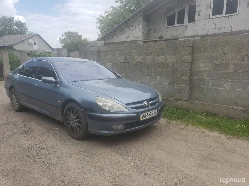 Peugeot 607 2002