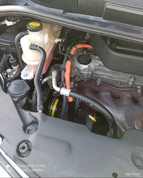 Toyota Estima 2010 - 14