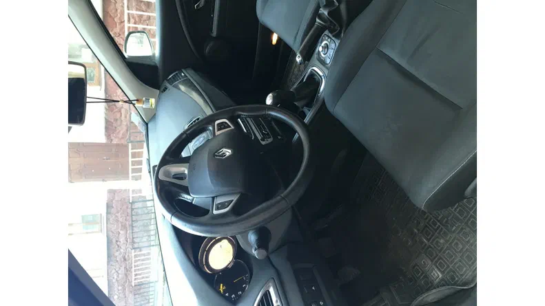 Renault Megane 2012 - 6