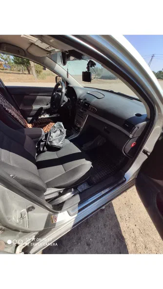 Toyota Avensis 2007 - 8