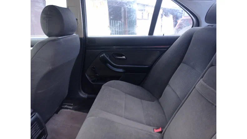 BMW 5 серія 1996 - 11