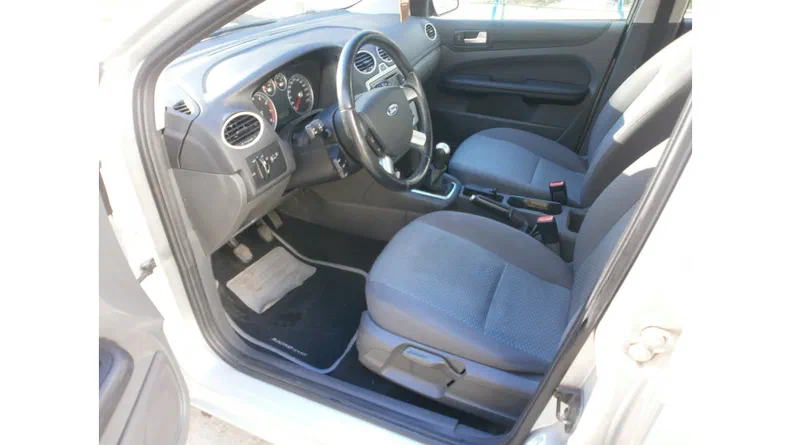 Ford Focus 2005 - 7