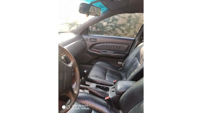 Nissan Maxima 2000 - 8