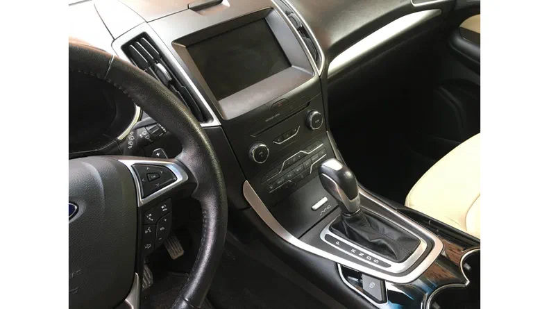 Ford Explorer 2016 - 4