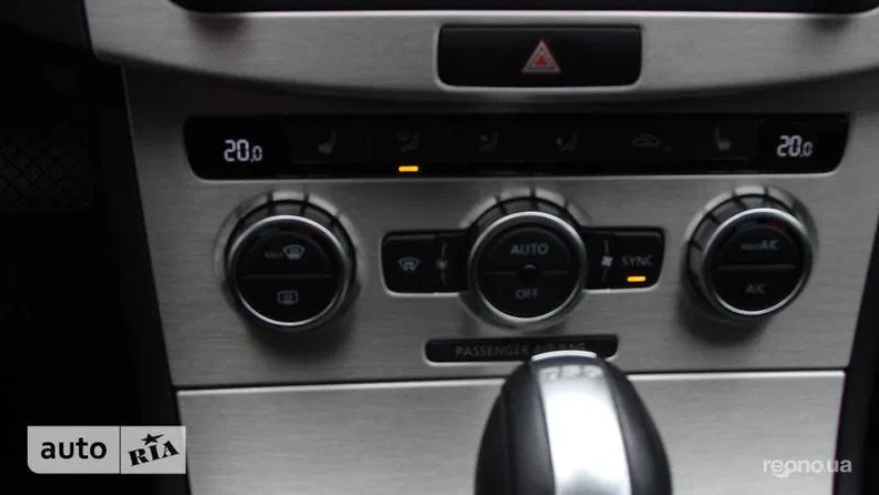 Volkswagen Passat 2013 - 18