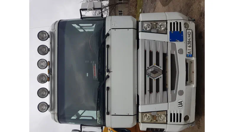 Renault MAGNUM 440dxi 2004