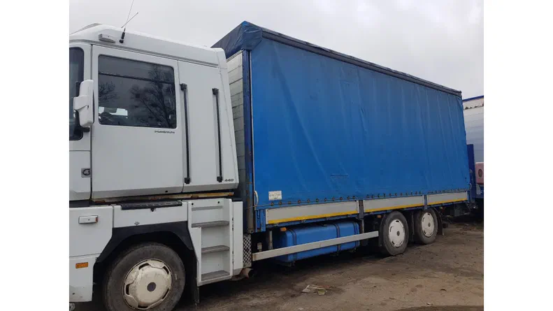 Renault MAGNUM 440dxi 2004