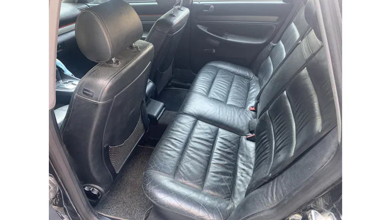 Audi A4 2000 - 5