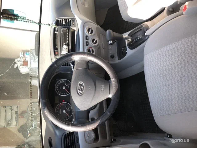Hyundai Accent 2008 - 10