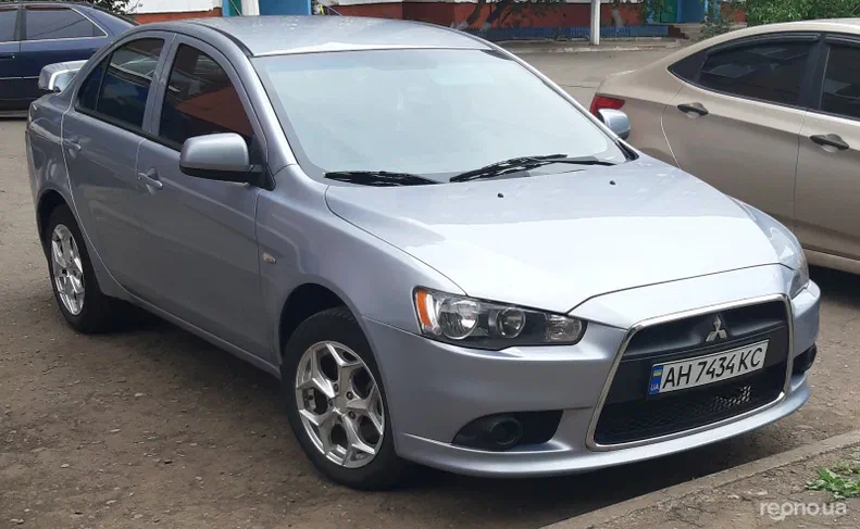Mitsubishi Lancer 2010 - 5